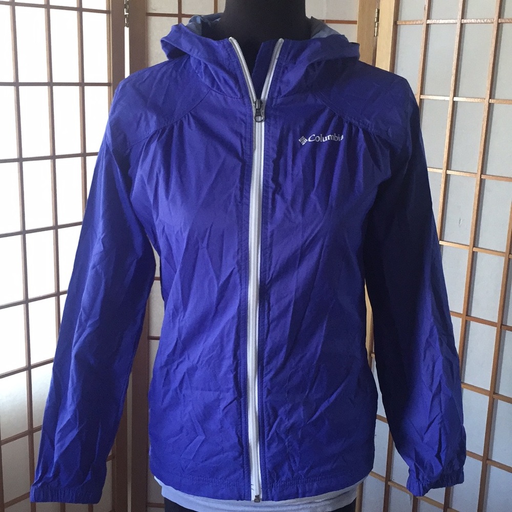 Columbia light weight shell